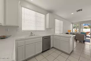 884 Aloe Ln, Simi Valley, CA 93065 - Photo 6