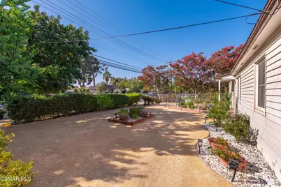 9520 Lemona Avenue, North Hills, CA 91343 - Photo 6