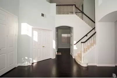 2546 Renata Court, Thousand Oaks, CA 91362 - Photo 2