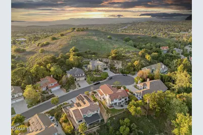 1390 Oakridge Court, Thousand Oaks, CA 91362 - Photo 8