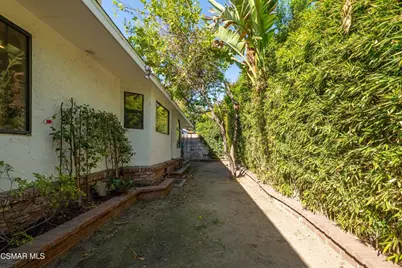 10129 Sarah Street, Toluca Lake, CA 91602 - Photo 50