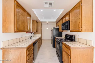 9960 Owensmouth Avenue #7, Chatsworth, CA 91311 - Photo 14