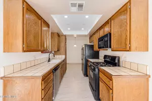 9960 Owensmouth Ave, Chatsworth, CA 91311 - Photo 14