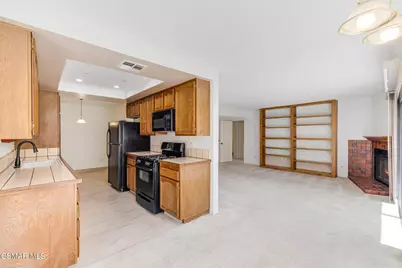 9960 Owensmouth Avenue #7, Chatsworth, CA 91311 - Photo 12