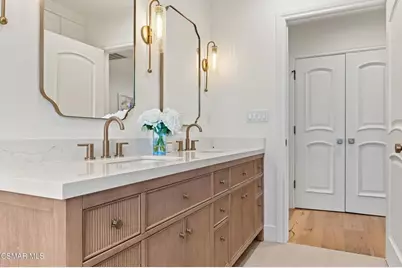 5215 Del Moreno Drive, Woodland Hills, CA 91364 - Photo 54