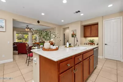 13885 Swift Run Street, Moorpark, CA 93021 - Photo 12