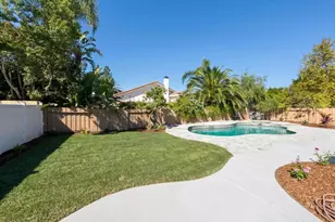 3273 Heatherglow St, Thousand Oaks, CA 91360 - Photo 12
