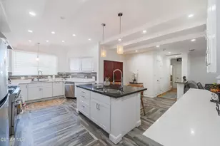 20342 Hartland St, Canoga Park, CA 91306 - Photo 10