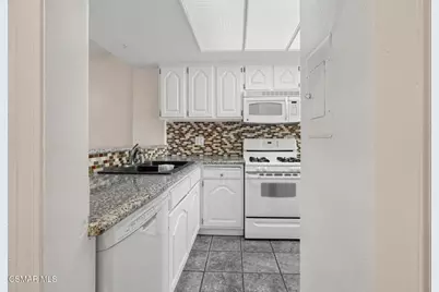 9906 Owensmouth Avenue #14, Chatsworth, CA 91311 - Photo 16