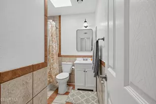 9906 Owensmouth Ave, Chatsworth, CA 91311 - Photo 28