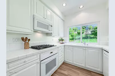 4945 Santo Drive, Oak Park, CA 91377 - Photo 16