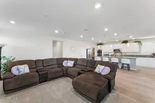 67 Redwood Grove Ct, Simi Valley, CA 93065 - Photo 4