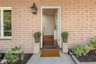 21222 Martinez St, Woodland Hills, CA 91364 - Photo 4