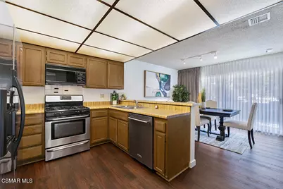 2113 Portola Lane, Westlake Village, CA 91361 - Photo 10