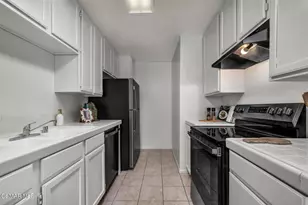 339 S Catalina Ave, Pasadena, CA 91106 - Photo 12