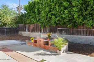 2040 Clover St, Simi Valley, CA 93065 - Photo 18