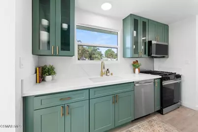2040 Clover Street, Simi Valley, CA 93065 - Photo 4