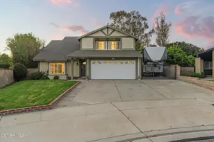 2161 Morning Glory St, Simi Valley, CA 93065 - Photo 4