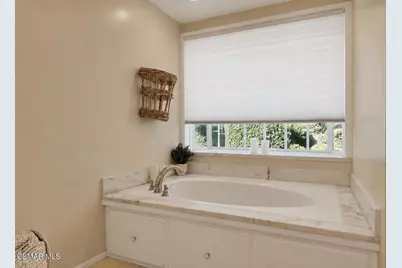3948 Royal Glen Court, Westlake Village, CA 91361 - Photo 22