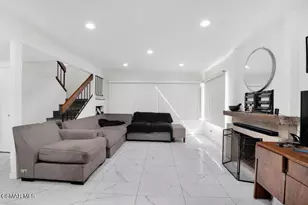 2491 N Castlemont Ct, Simi Valley, CA 93063 - Photo 10