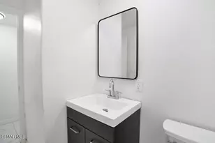 2491 N Castlemont Ct, Simi Valley, CA 93063 - Photo 18