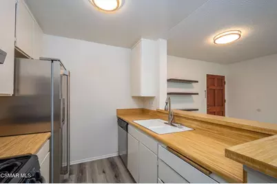 18645 Hatteras Street #295, Tarzana, CA 91356 - Photo 12