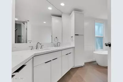 76 Little John Lane, Westlake Village, CA 91361 - Photo 10