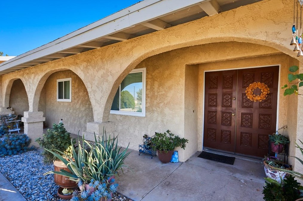 18495 Hinton St, Hesperia, CA 92345-6934