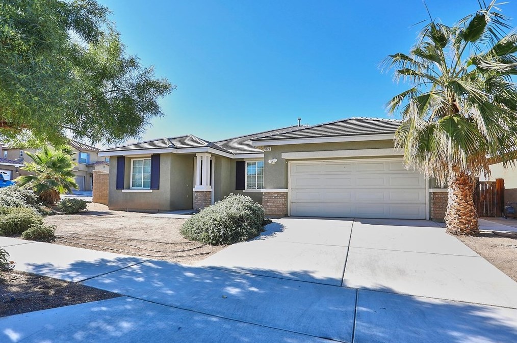 9020 Guadalupe Ave, Hesperia, CA 92344-9238