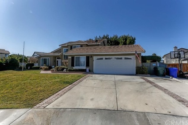 12728 Trotters Ln, Victorville, CA 92392
