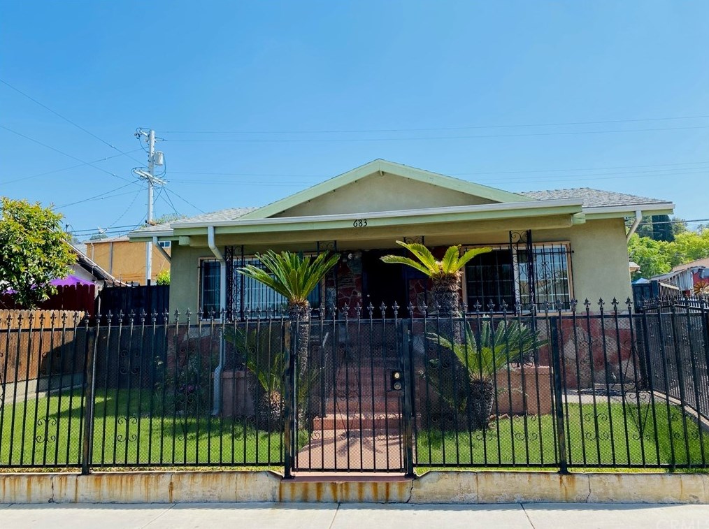 683 Cypress Ave, Los Angeles, CA 90065-1533