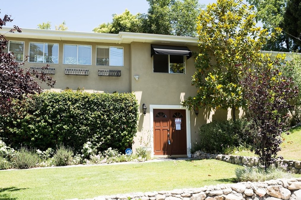 720 Heatherside Rd, Pasadena, CA 91105-1114
