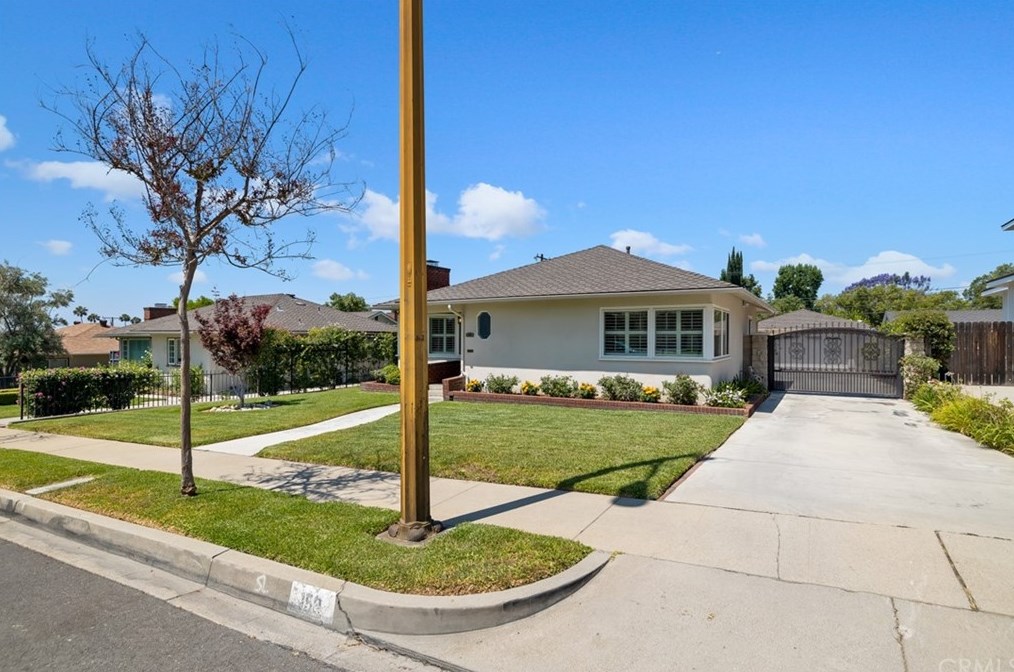 159 Mauna Loa Dr, Monrovia, CA 91016-2017