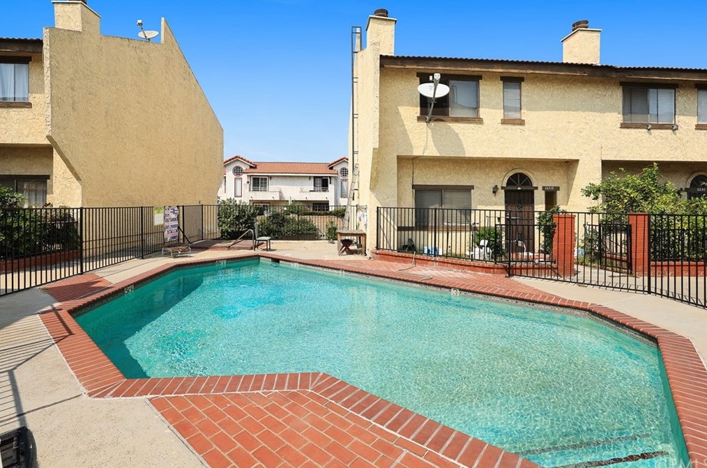 517 Alhambra Ave, Monterey Park CA  91755-1387 exterior