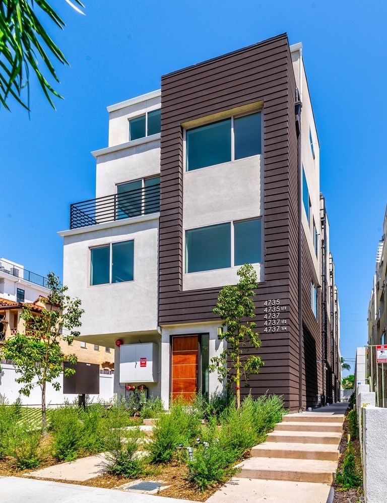 4735 Elmwood Ave, Los Angeles, CA 90004-3062