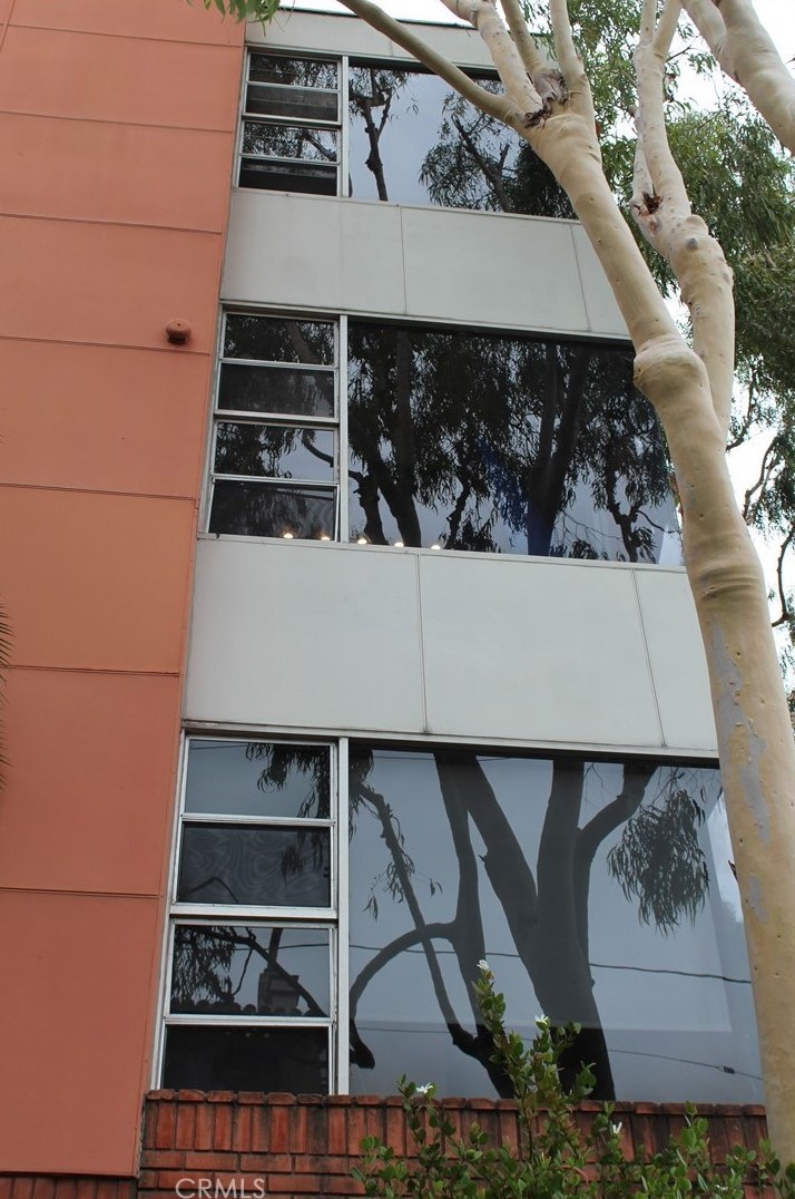2369 Beverly Glen Blvd, Los Angeles, CA 90064-2466