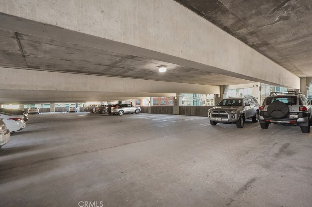 1130 Flower St, Los Angeles CA  90015-2139 exterior
