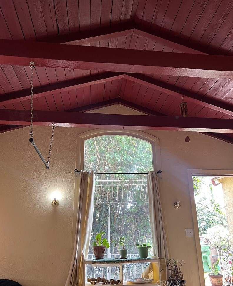 7003 4th Ave, Los Angeles, CA 90043-5117