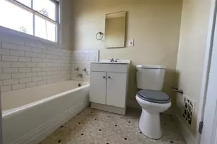 2018 W 39th St, Los Angeles, CA 90008 - Photo 16