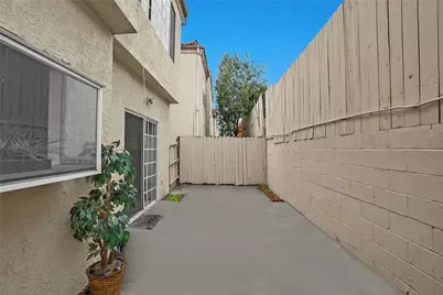 14031 Astoria Street #102, Sylmar, CA 91342 - Photo 22