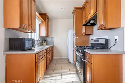 1052 Elm Avenue, Glendale, CA 91201 - Photo 8