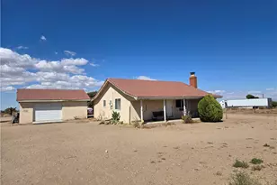 9760 Phelan Rd, Oak Hills, CA 92344 - Photo 4