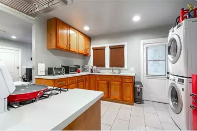 1216 N St Andrews, Los Angeles, CA 90038 - Photo 8
