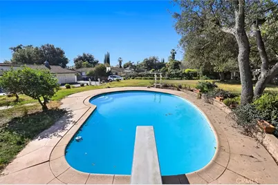 1127 W Foothill Boulevard, Arcadia, CA 91006 - Photo 28