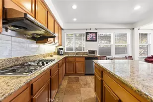 12465 Breeze Ln, Eastvale, CA 91752 - Photo 22