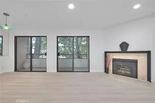 460 Oak St, Glendale, CA 91204 - Photo 1