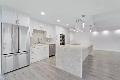 10790 Wilshire Boulevard #806, Los Angeles, CA 90024 - Photo 4