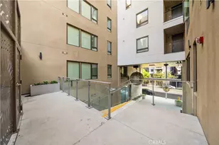 709 E Walnut Street, Pasadena, CA 91101 - Photo 52