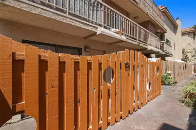 10687 Wilkins Avenue #1, Los Angeles, CA 90024 - Photo 18