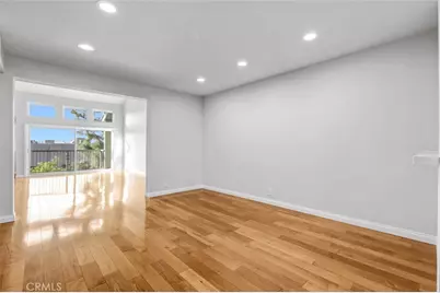 18324 Clark Street #315, Tarzana, CA 91356 - Photo 4